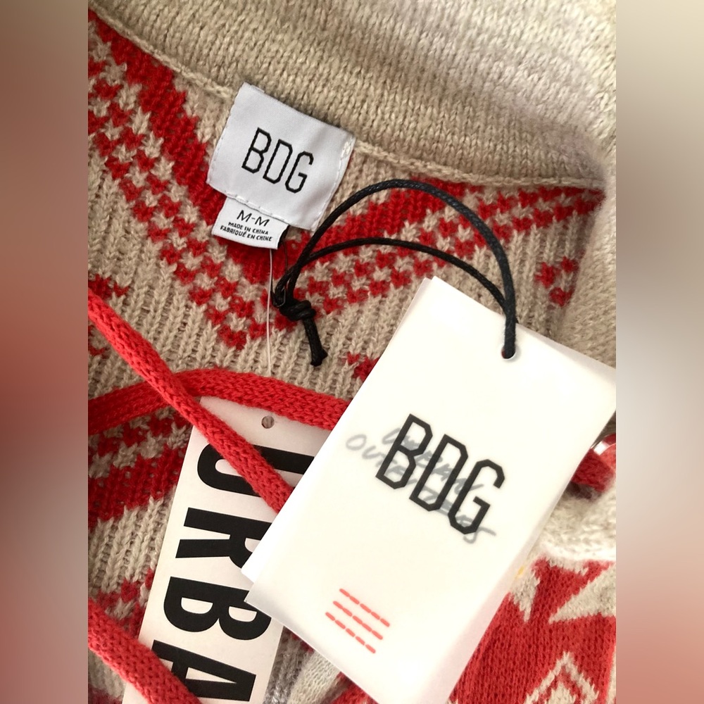 NWT BDG Rian Lace-Up Sweater in Multi Red Size M - Picture 13 of 14